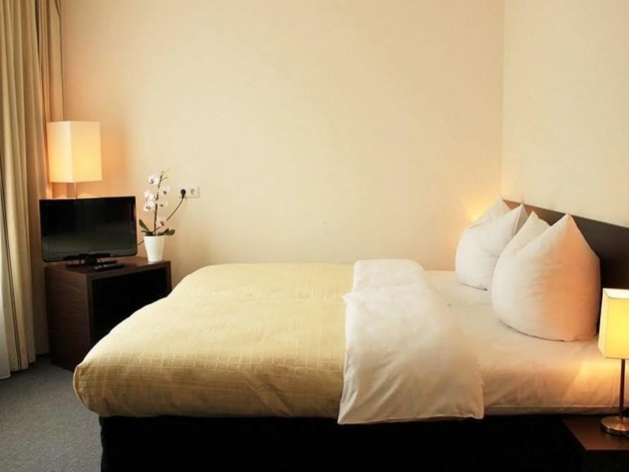 ברלין Hotel Luetzow מראה חיצוני תמונה
