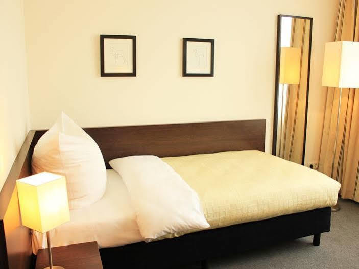 ברלין Hotel Luetzow מראה חיצוני תמונה